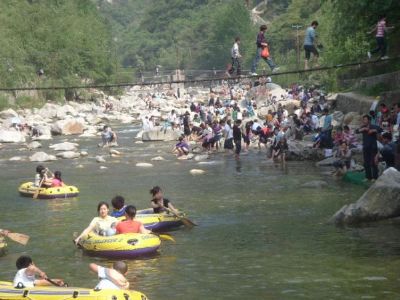 净业寺龙潭戏水景区