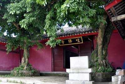 吐佛寺正殿