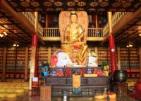 报国寺瓷佛