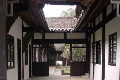 周氏宅院