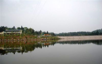 宝马湖
