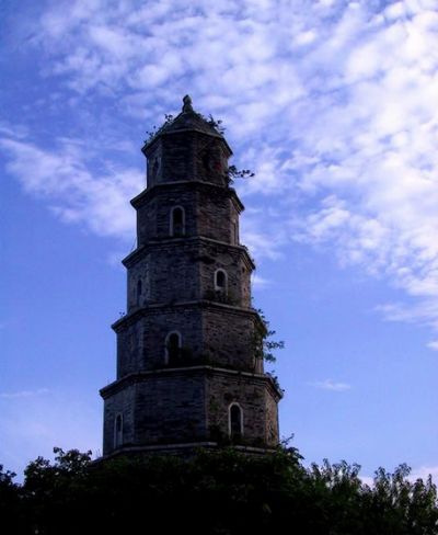 东山宝塔
