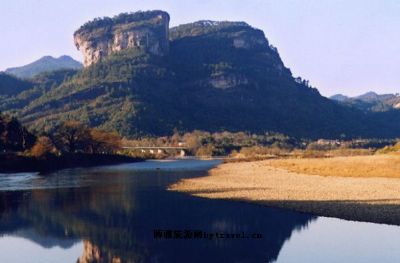 英雄三岛