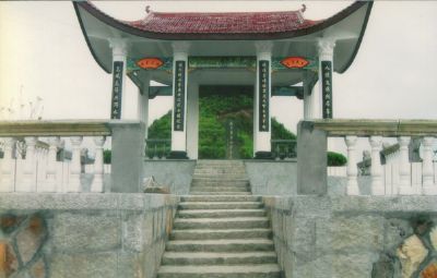 双路口革命历史纪念亭