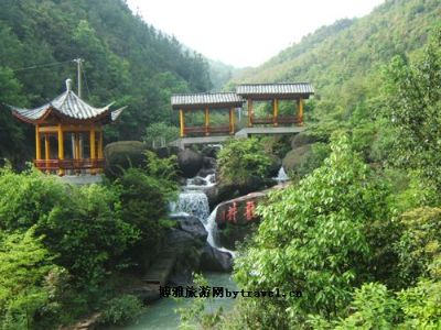 卧龙山庄度假村