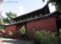 宝严寺大殿
